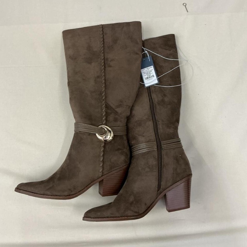 Brand‎ new with tags Universal Thread knee-high boots